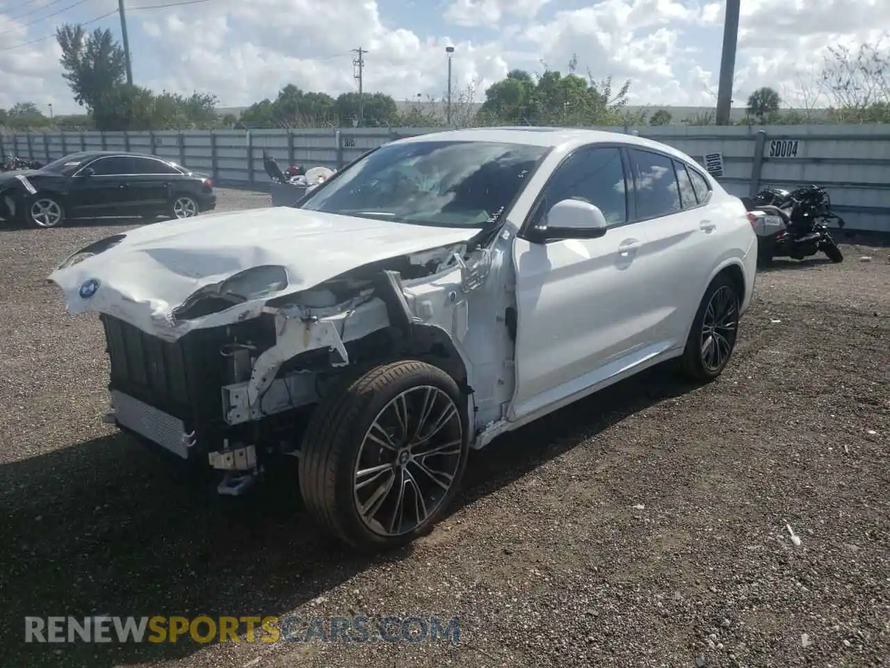 2 Photograph of a damaged car 5UX33DT00N9M03467 BMW X4 2022
