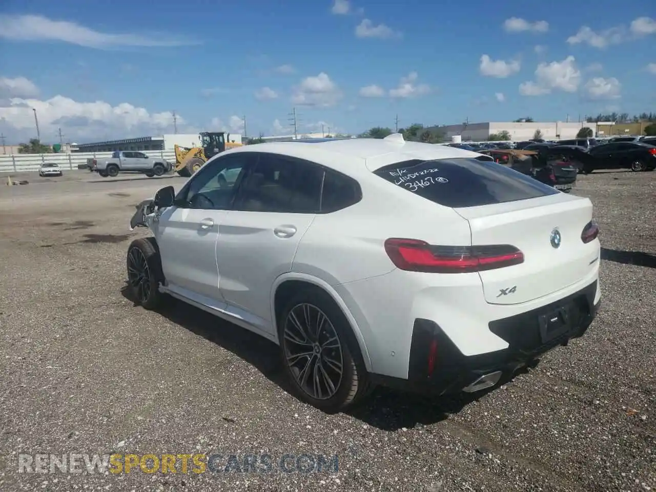 3 Photograph of a damaged car 5UX33DT00N9M03467 BMW X4 2022