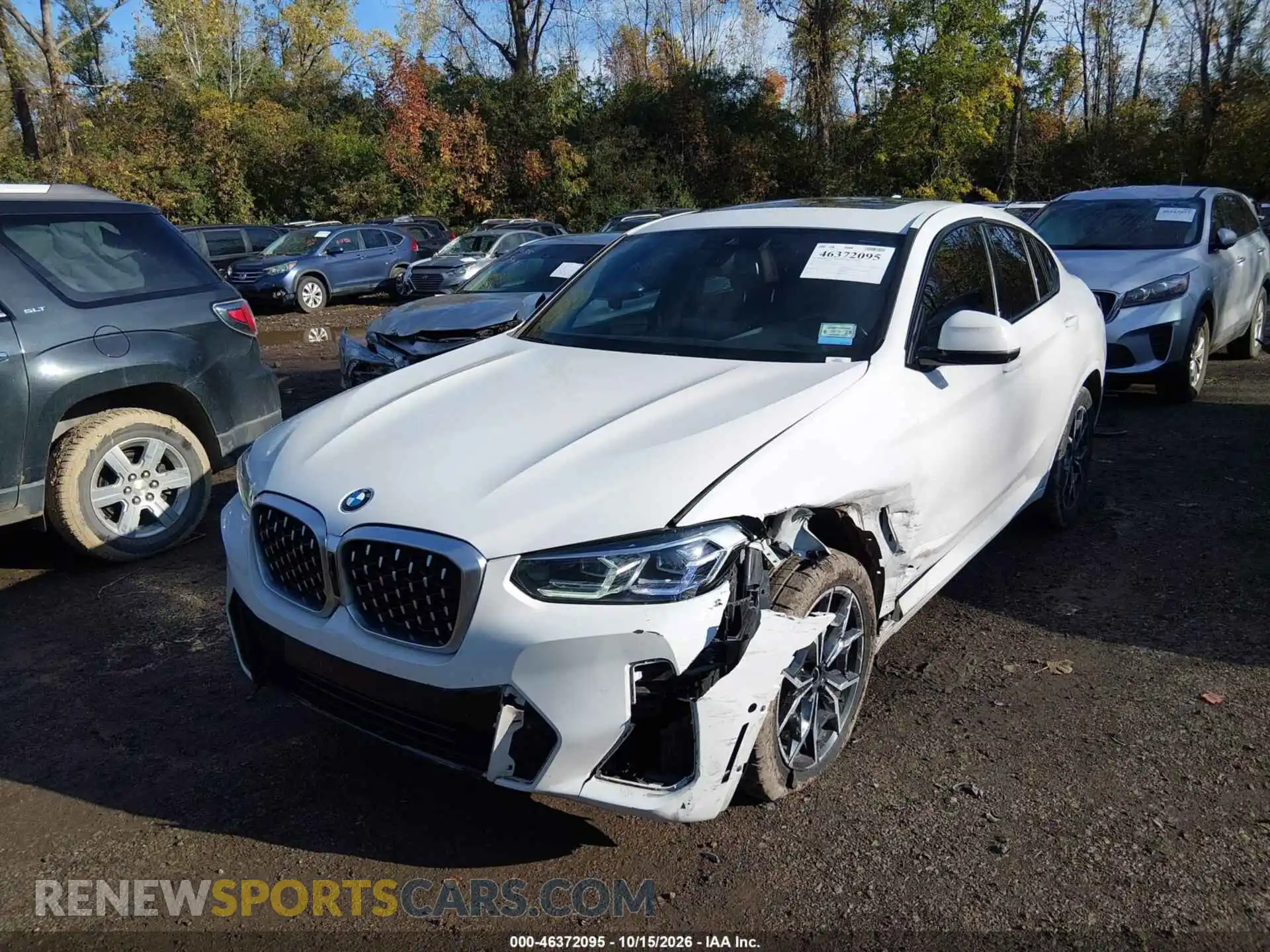 2 Photograph of a damaged car 5UX33DT01N9M13666 BMW X4 2022