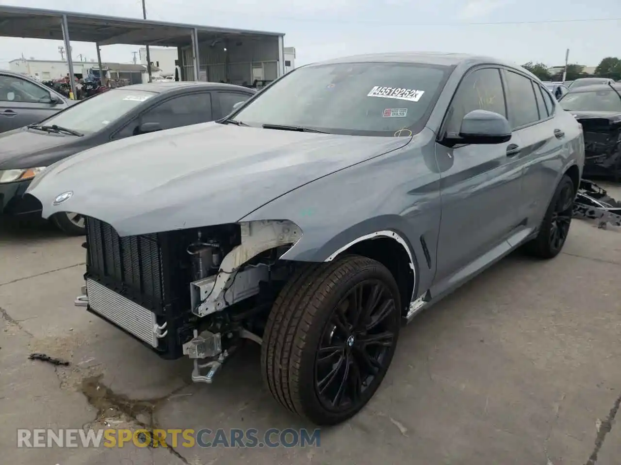 2 Photograph of a damaged car 5UX33DT03N9K72261 BMW X4 2022