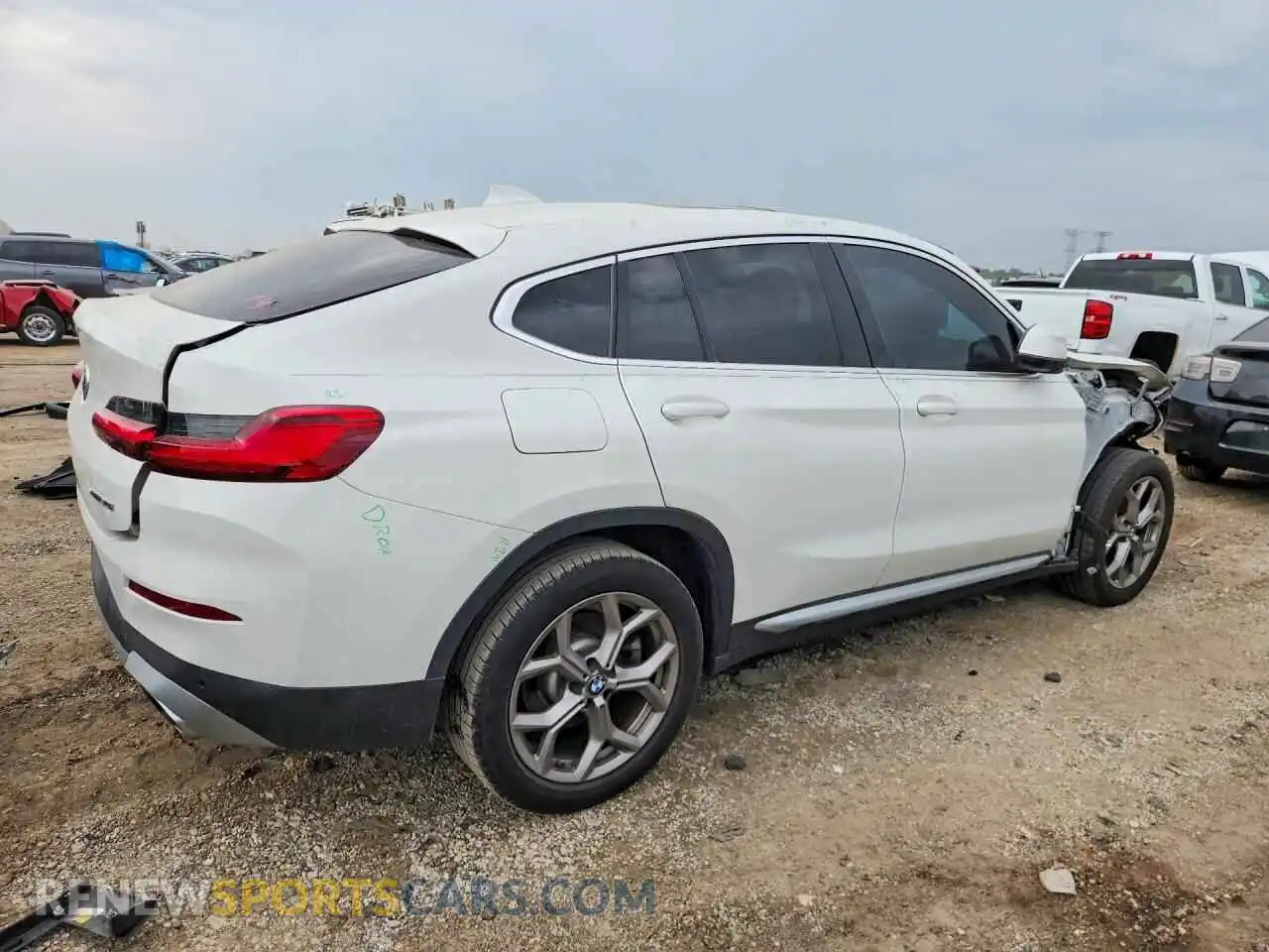 3 fotografías del automóvil dañado 5UX33DT05N9L12128 BMW X4 2022