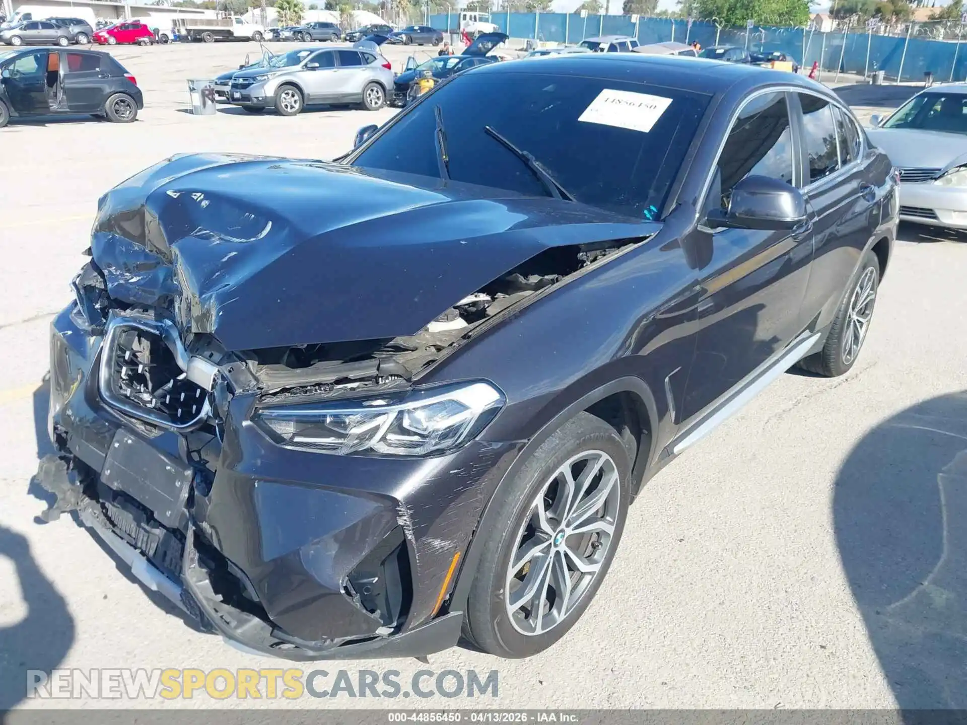 2 Photograph of a damaged car 5UX33DT06N9J37551 BMW X4 2022