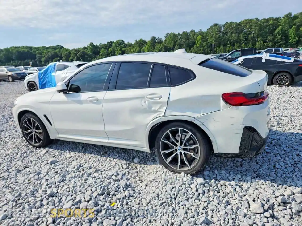 2 Фотография поврежденного автомобиля 5UX33DT07N9J86158 BMW X4 2022