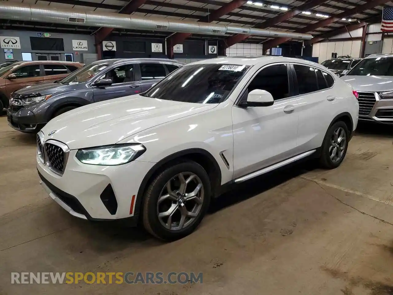 1 Photograph of a damaged car 5UX33DT09N9K12081 BMW X4 2022