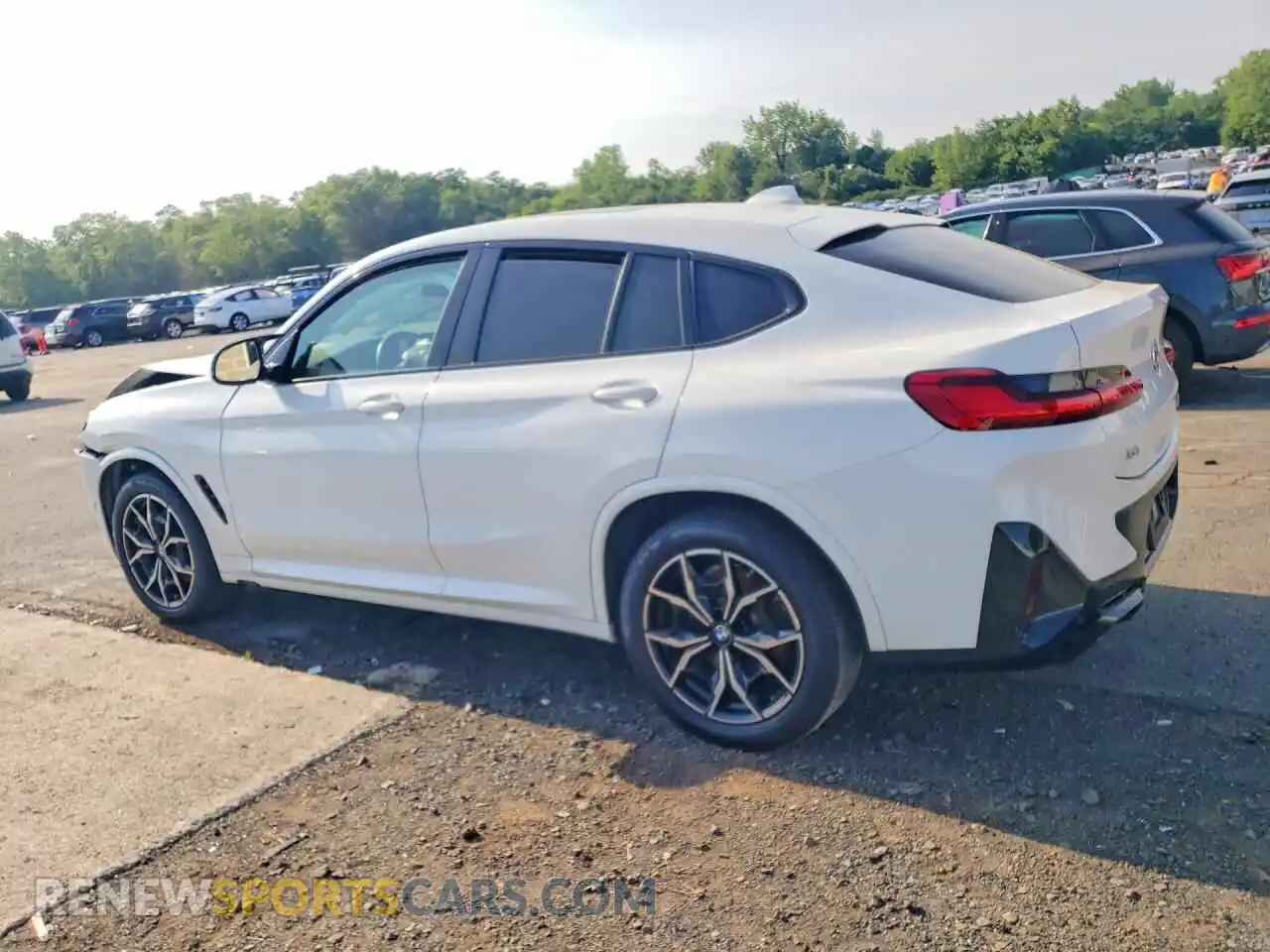 2 Фотография поврежденного автомобиля 5UX43DT00N9M41852 BMW X4 2022