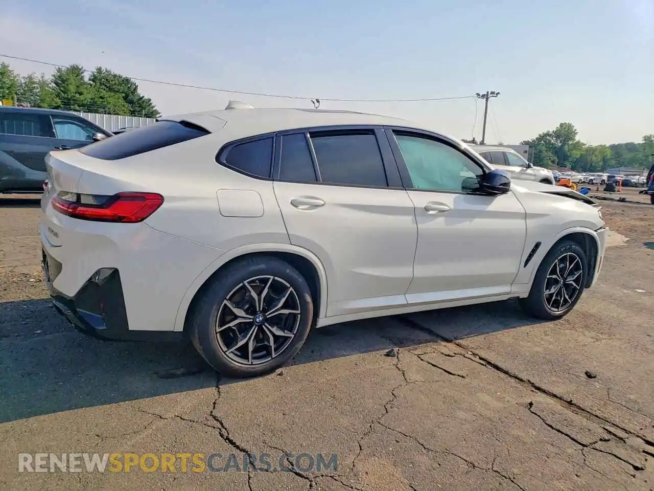 3 Фотография поврежденного автомобиля 5UX43DT00N9M41852 BMW X4 2022