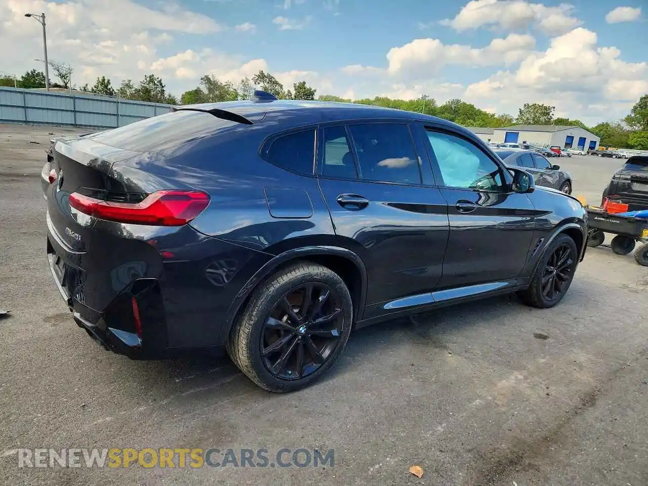 3 Фотография поврежденного автомобиля 5UX43DT06N9J98273 BMW X4 2022