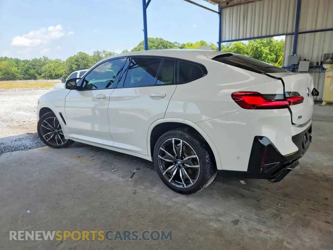2 Фотография поврежденного автомобиля 5UX43DT07N9L31865 BMW X4 2022