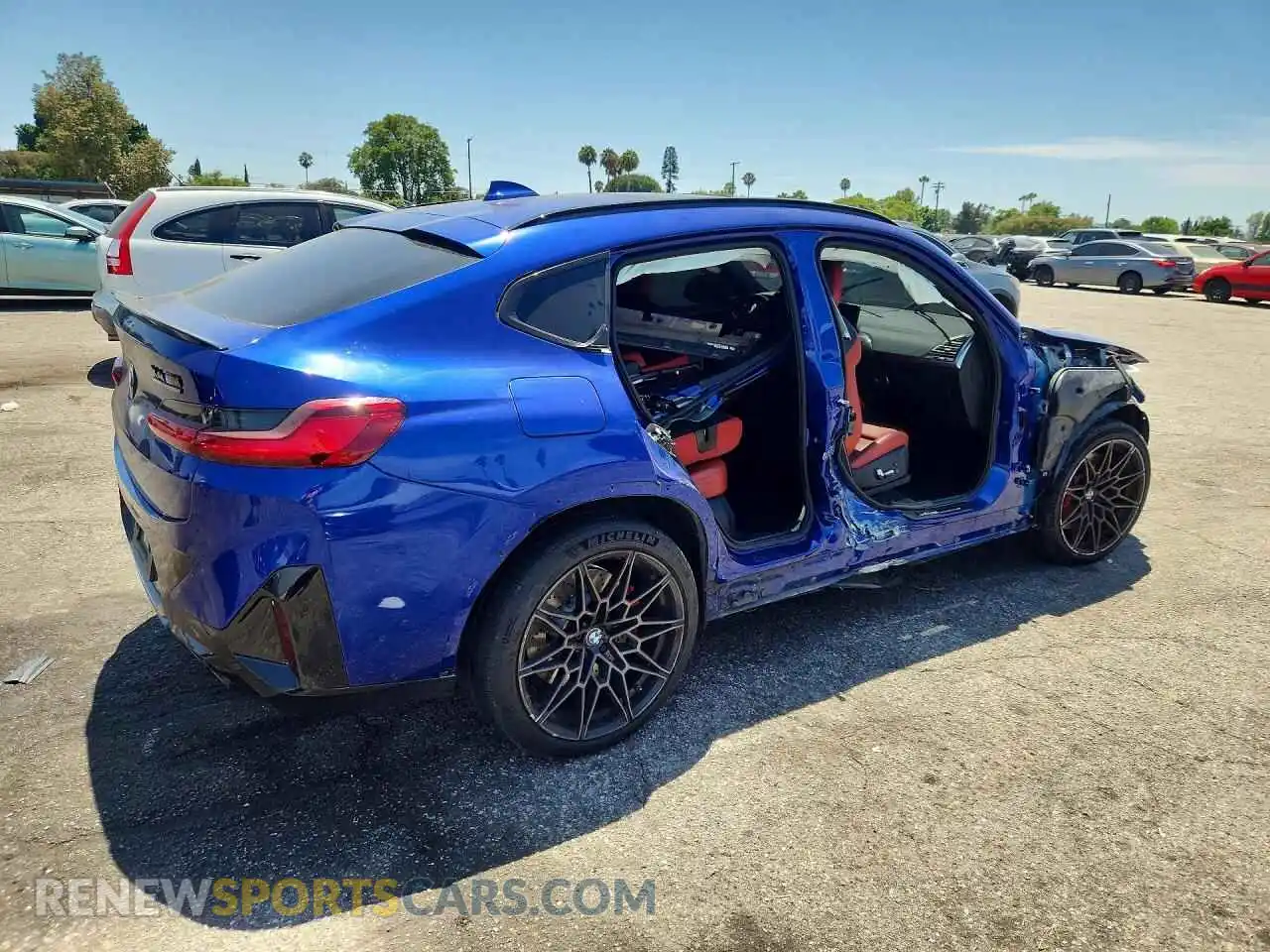 3 Фотография поврежденного автомобиля 5YM23EC04N9L47401 BMW X4 2022