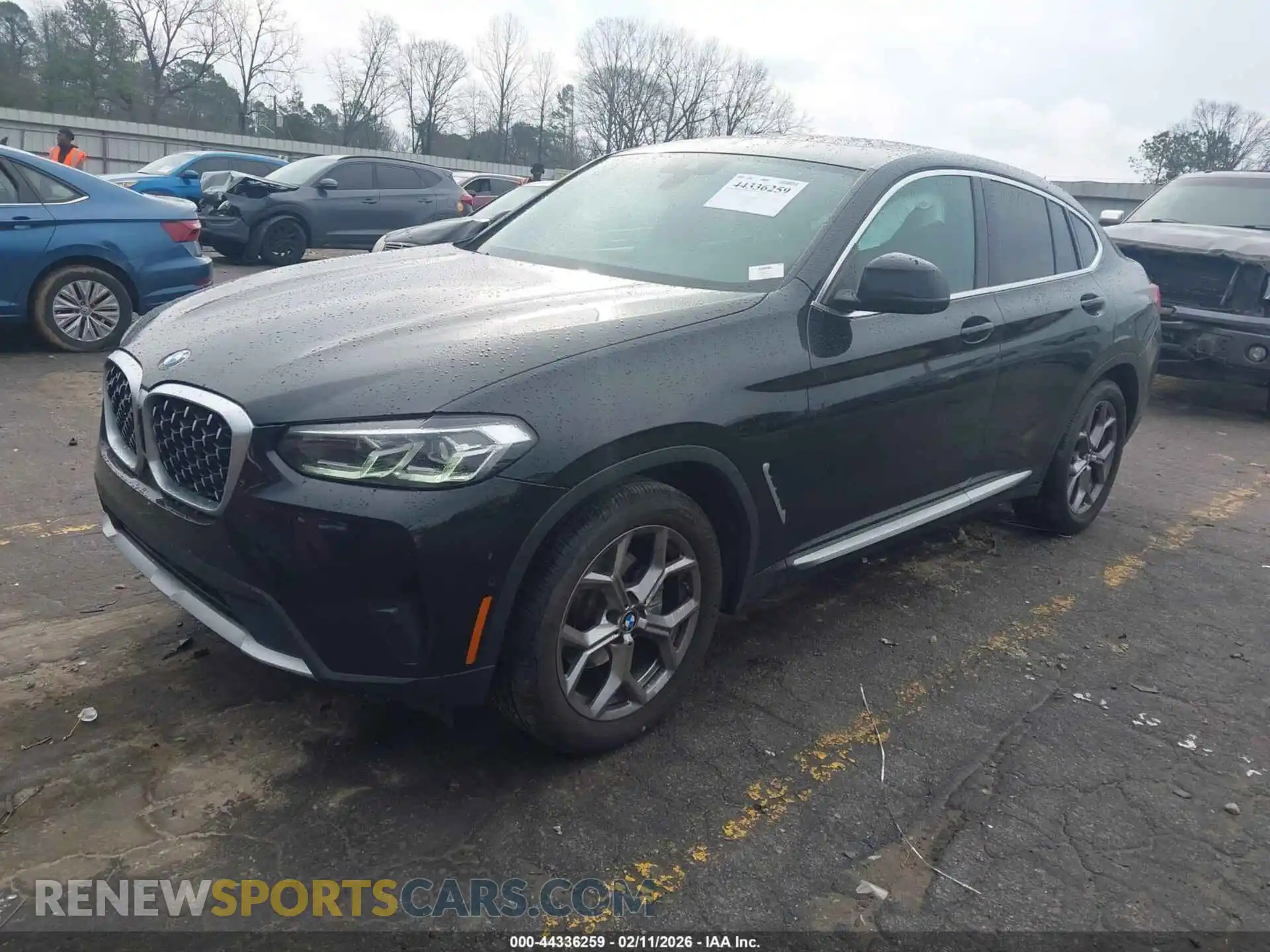 2 Photograph of a damaged car 5UX33DT00P9N59995 BMW X4 2023
