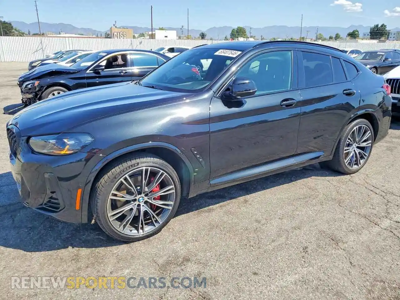 1 Photograph of a damaged car 5UX33DT00P9P58271 BMW X4 2023