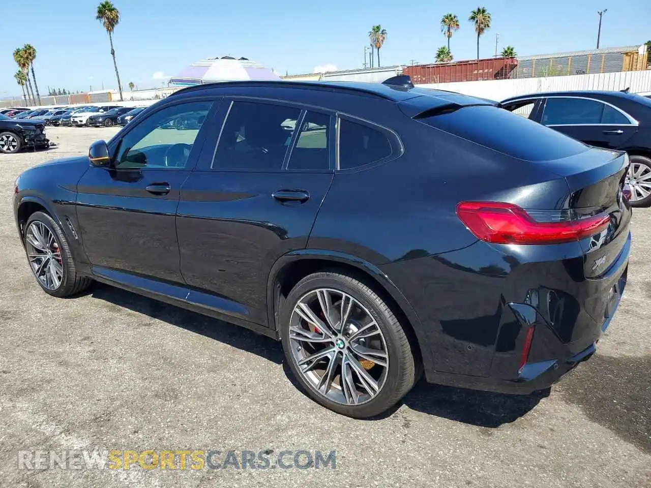 2 Photograph of a damaged car 5UX33DT00P9P58271 BMW X4 2023