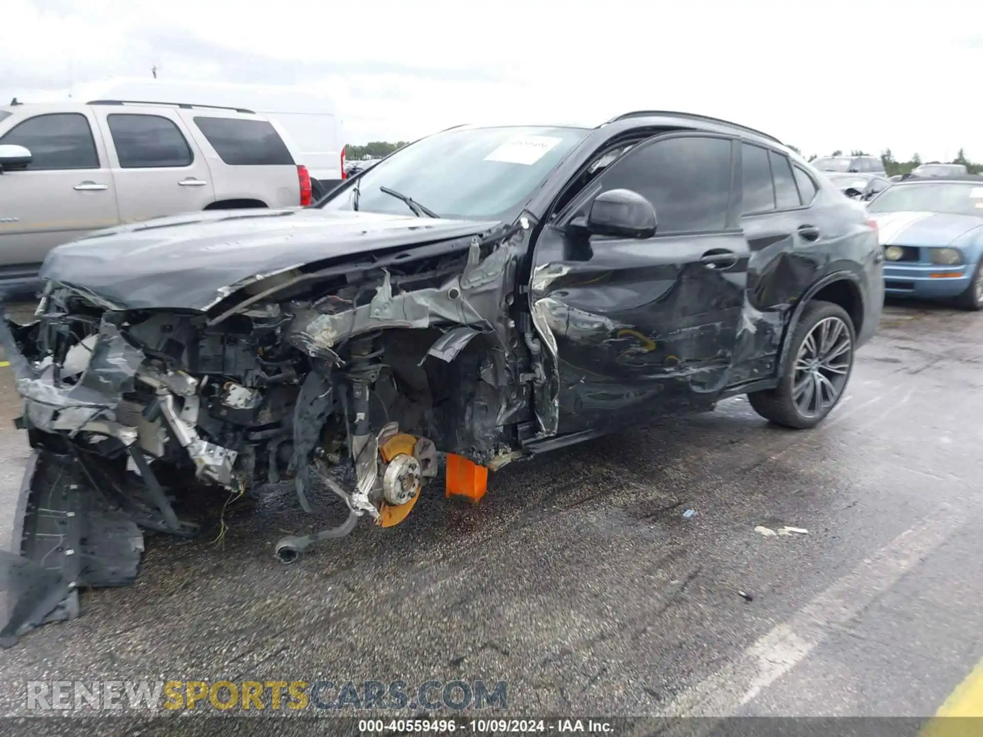 2 Photograph of a damaged car 5UX33DT01P9N49234 BMW X4 2023