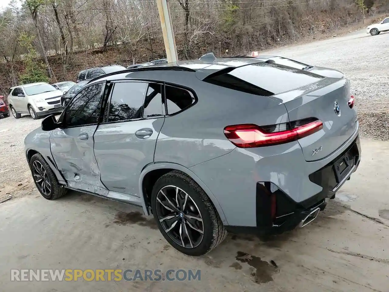 2 Фотография поврежденного автомобиля 5UX33DT02P9P65156 BMW X4 2023
