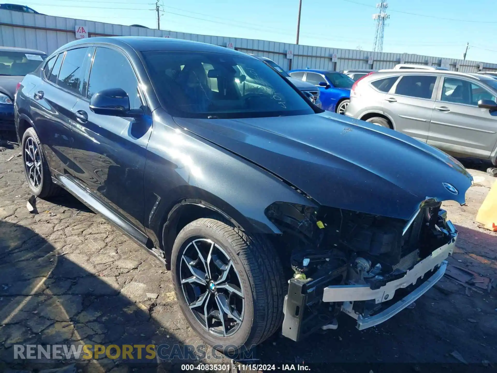 1 Photograph of a damaged car 5UX33DT02P9P71135 BMW X4 2023