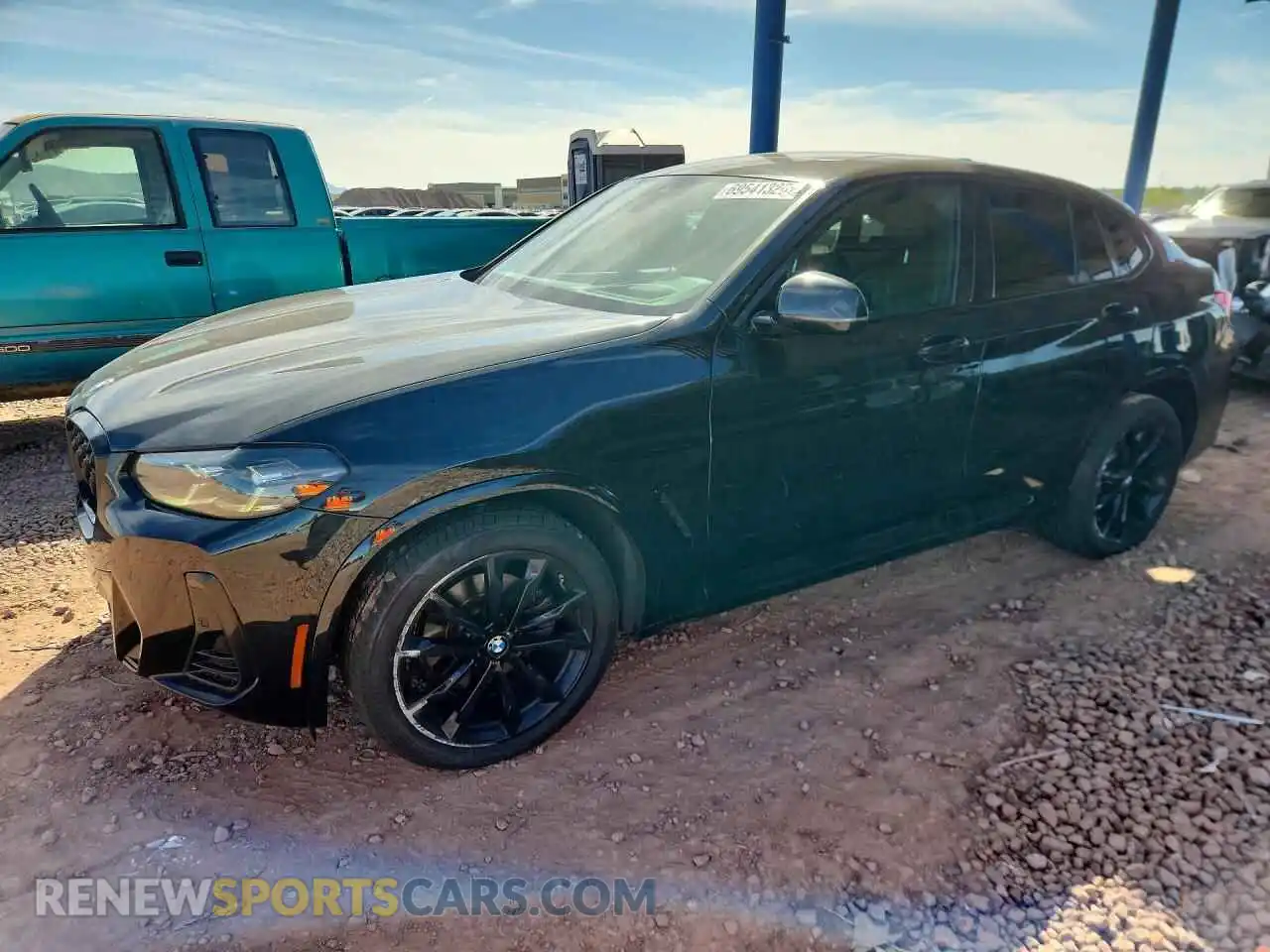 1 Photograph of a damaged car 5UX33DT02P9P84418 BMW X4 2023