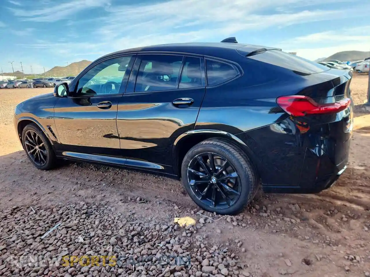2 Photograph of a damaged car 5UX33DT02P9P84418 BMW X4 2023