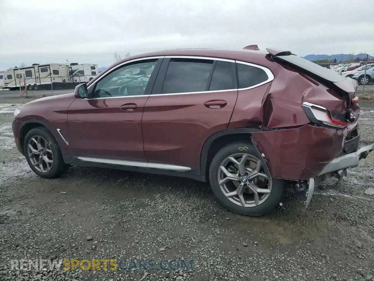 2 Photograph of a damaged car 5UX33DT03P9P62444 BMW X4 2023