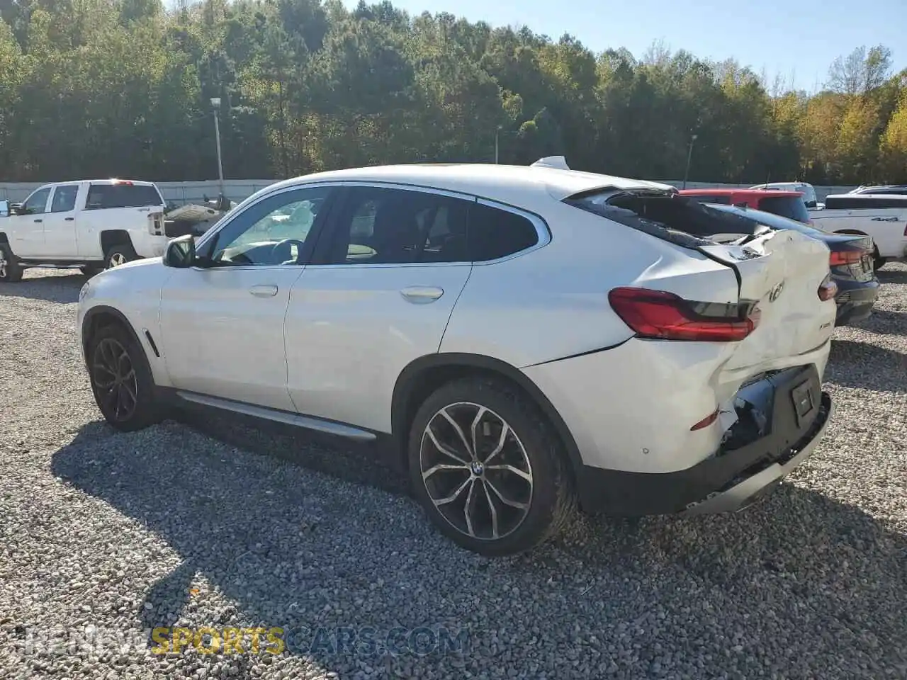 2 Photograph of a damaged car 5UX33DT05P9P82582 BMW X4 2023