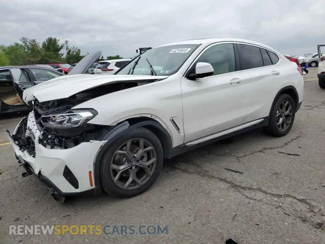 1 Photograph of a damaged car 5UX33DT05P9R75444 BMW X4 2023