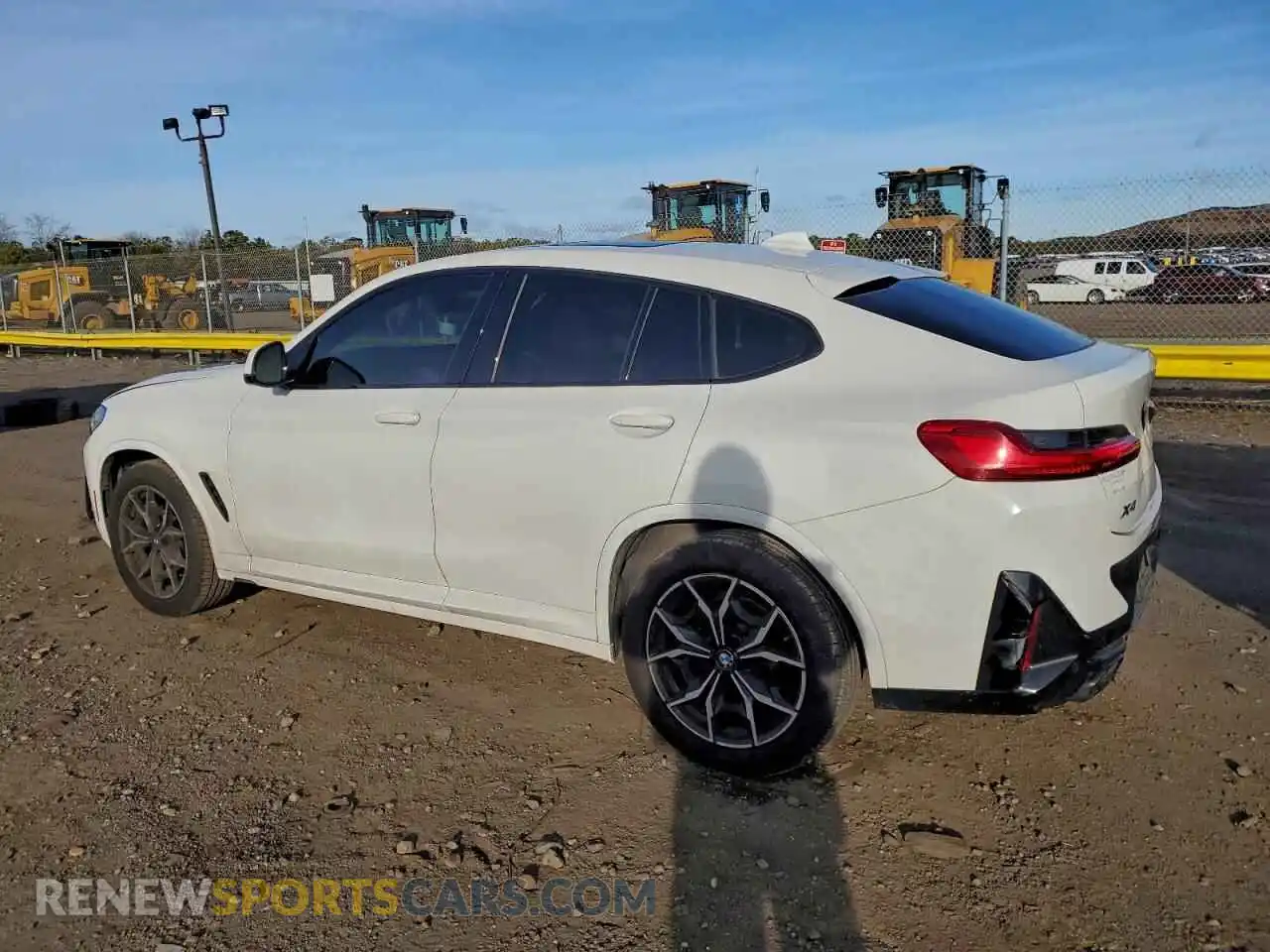 2 fotografías del automóvil dañado 5UX33DT06P9R45790 BMW X4 2023