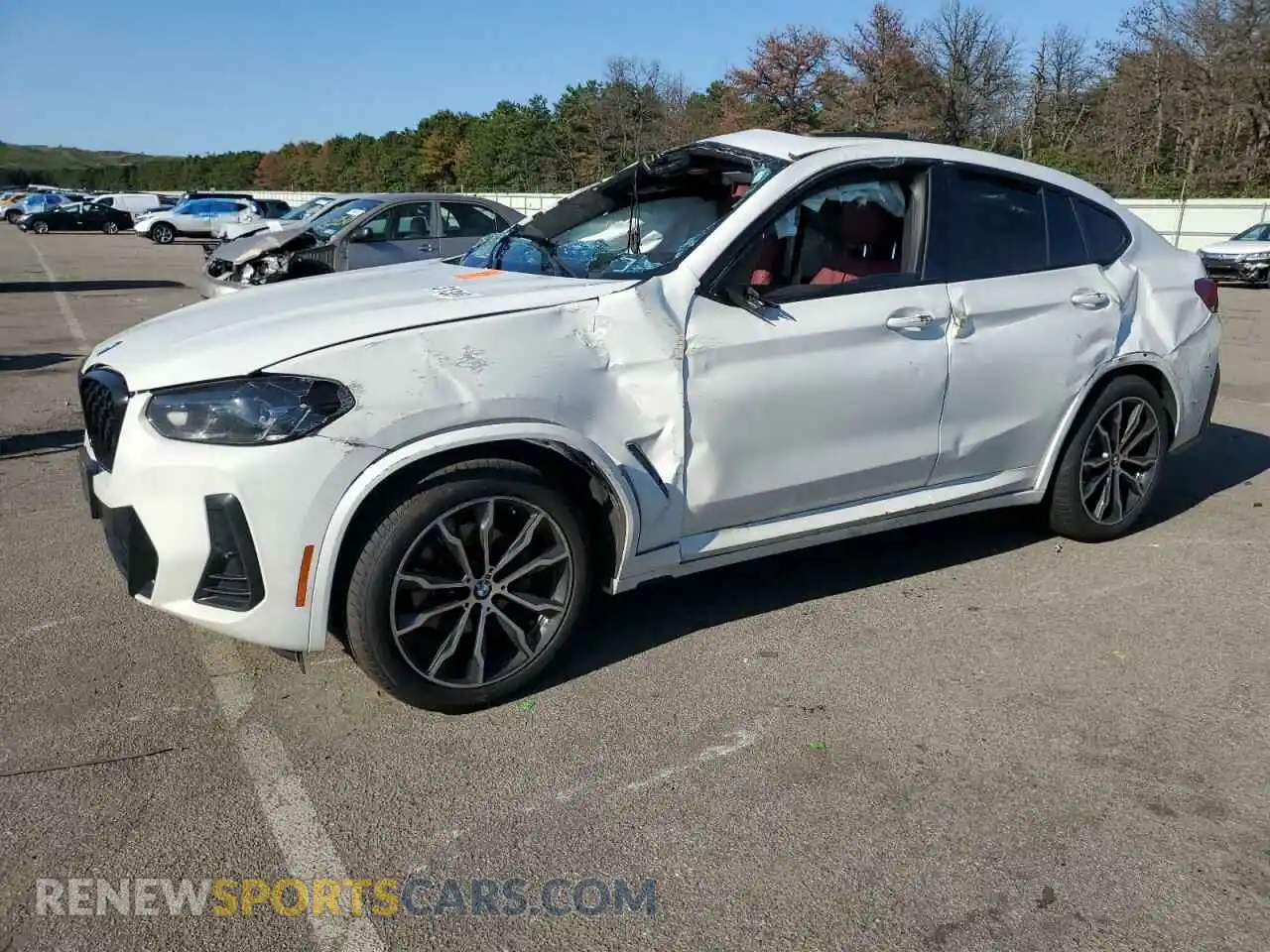 1 Photograph of a damaged car 5UX33DT08P9R08076 BMW X4 2023