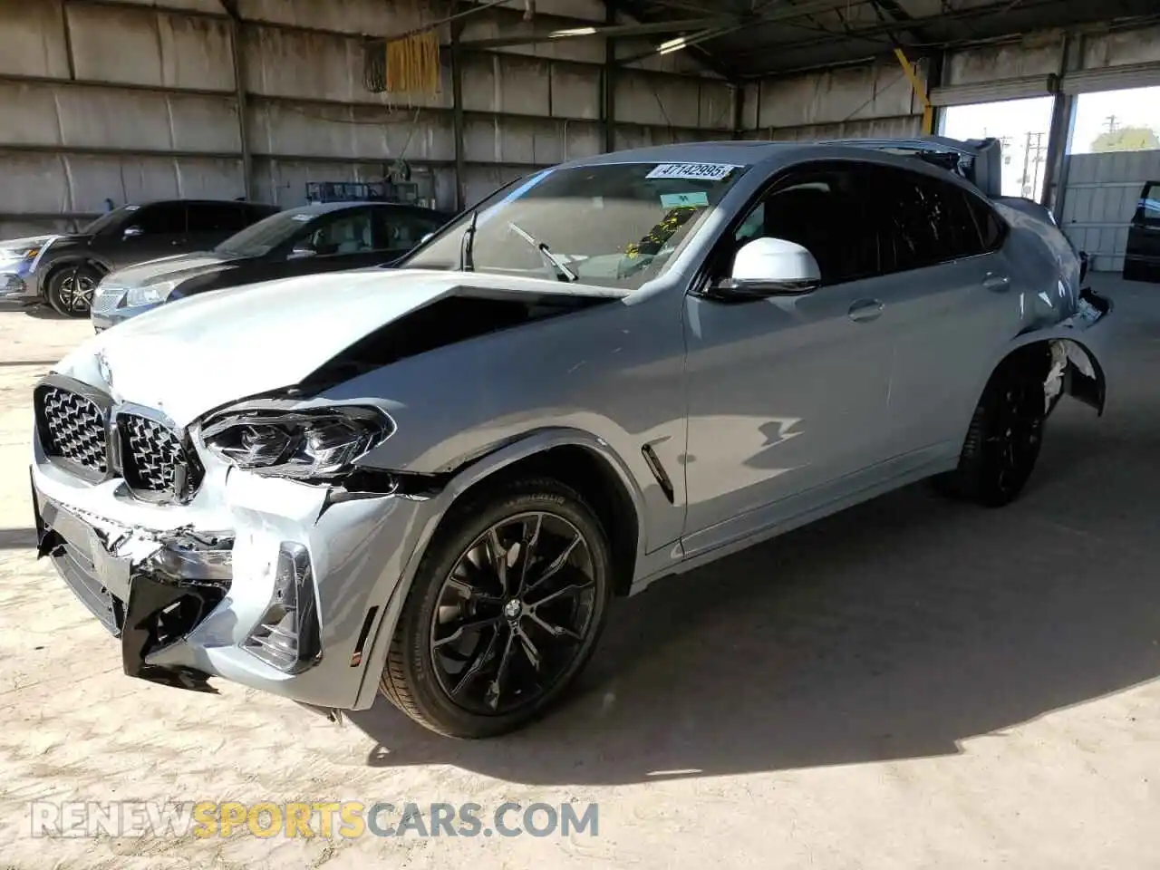 1 Photograph of a damaged car 5UX33DT08P9R76961 BMW X4 2023