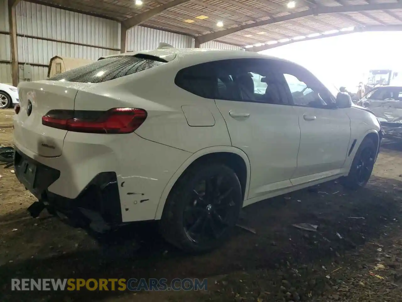 3 Photograph of a damaged car 5UX33DT0XP9N64556 BMW X4 2023