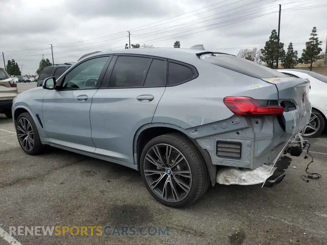 2 Photograph of a damaged car 5UX33DT0XP9P06419 BMW X4 2023