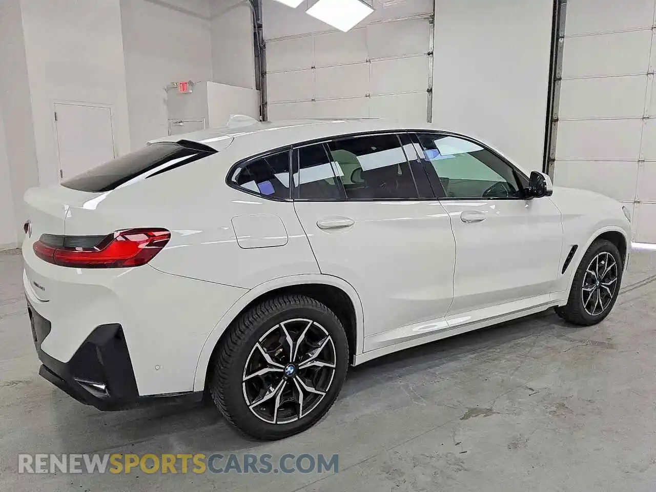 3 fotografías del automóvil dañado 5UX33DT0XP9P12978 BMW X4 2023