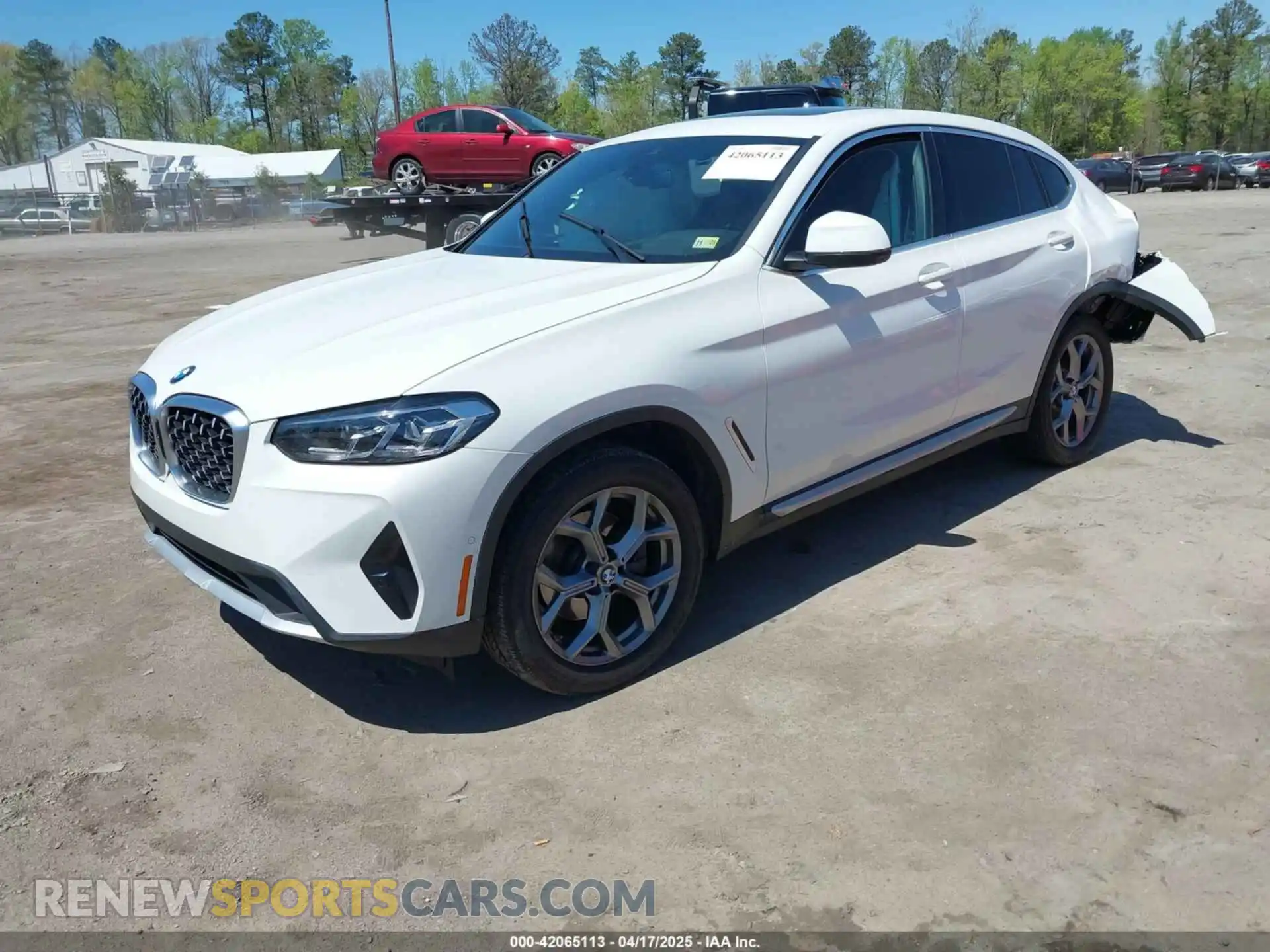 2 Photograph of a damaged car 5UX33DT0XP9R92675 BMW X4 2023