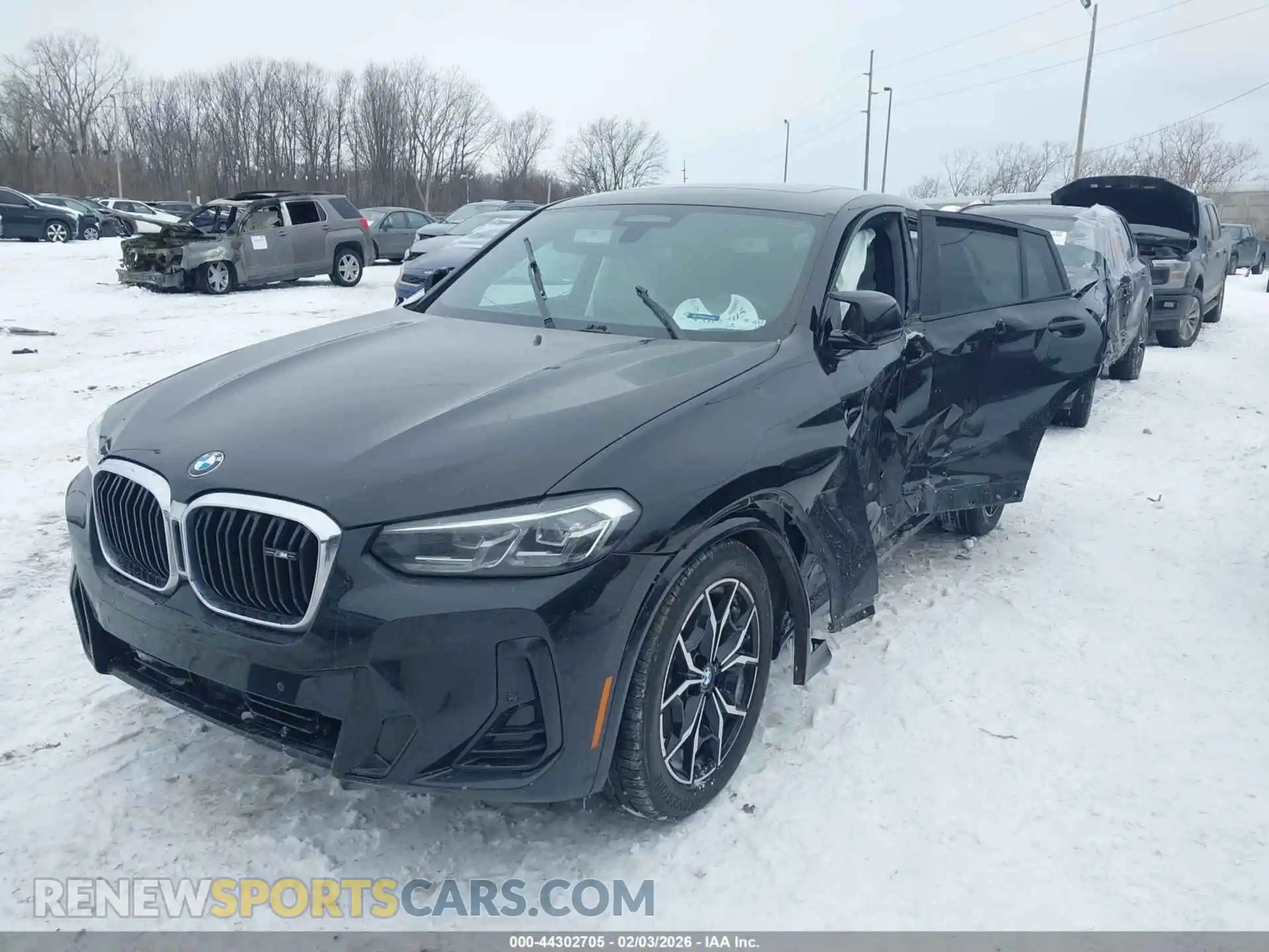 2 Фотография поврежденного автомобиля 5UX43DT00P9P47145 BMW X4 2023