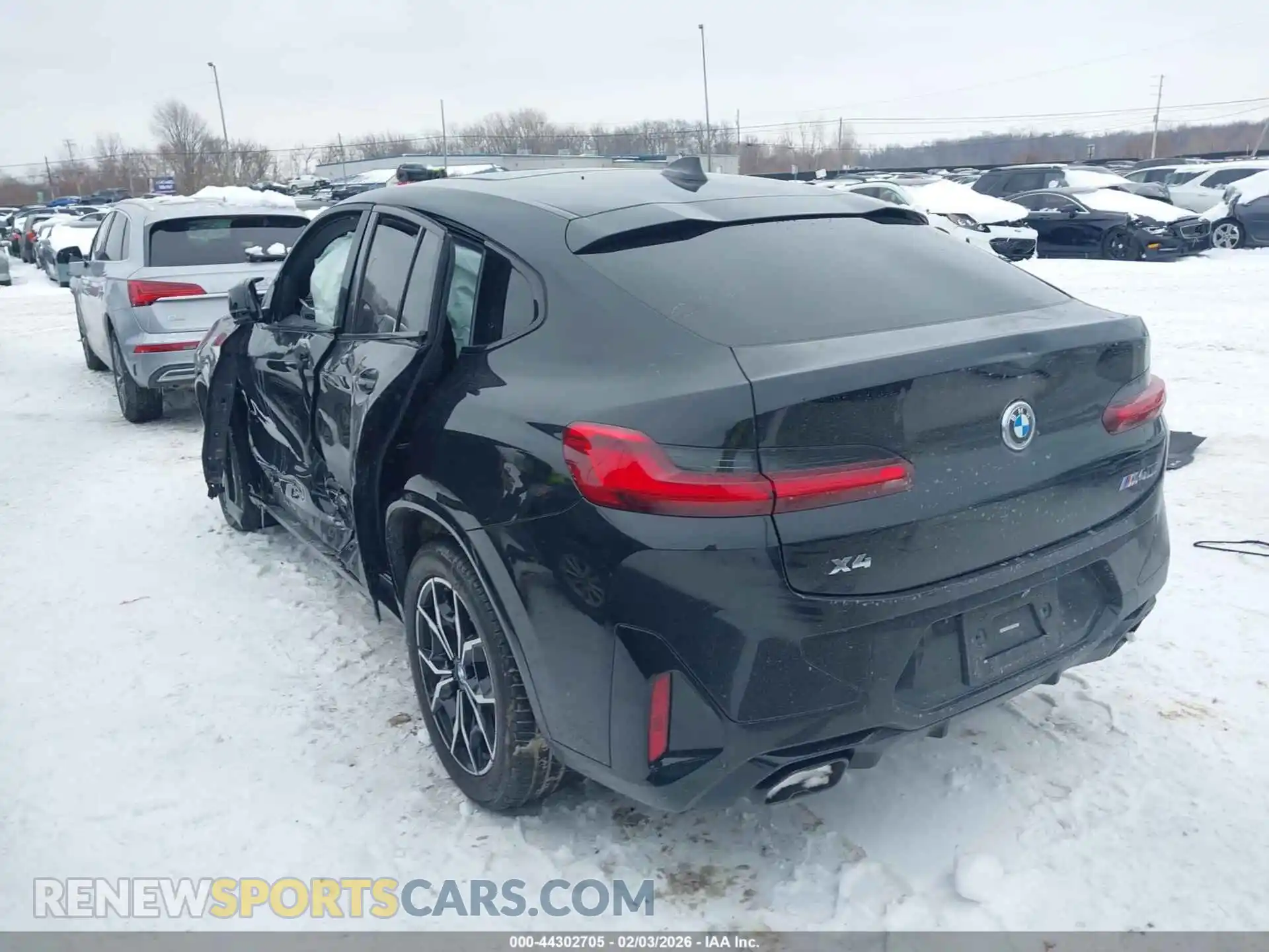 3 Фотография поврежденного автомобиля 5UX43DT00P9P47145 BMW X4 2023
