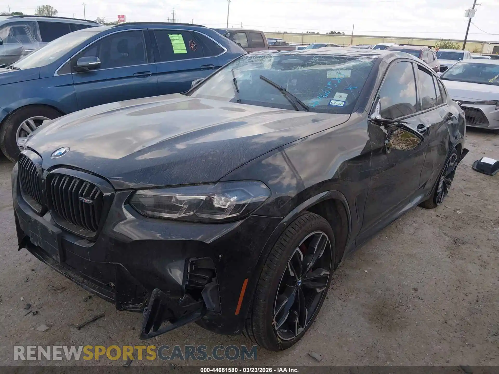 2 Photograph of a damaged car 5UX43DT02P9R76748 BMW X4 2023