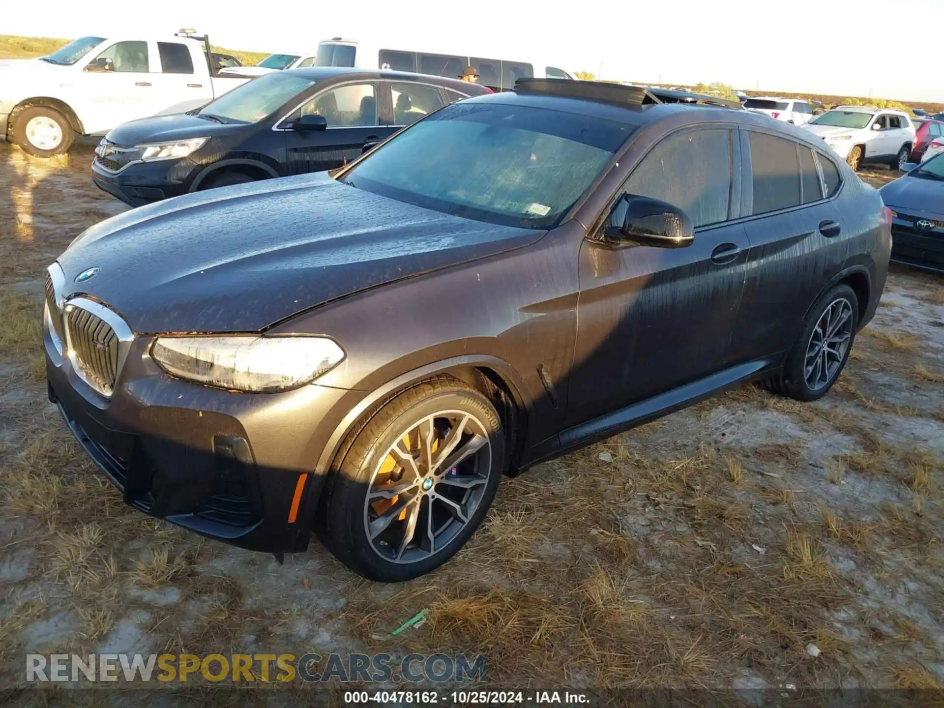 2 Фотография поврежденного автомобиля 5UX43DT05P9P80660 BMW X4 2023
