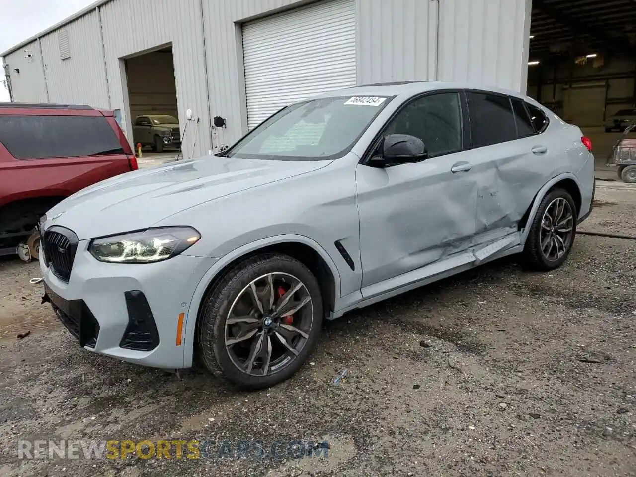 1 Photograph of a damaged car 5UX43DT05P9P87608 BMW X4 2023