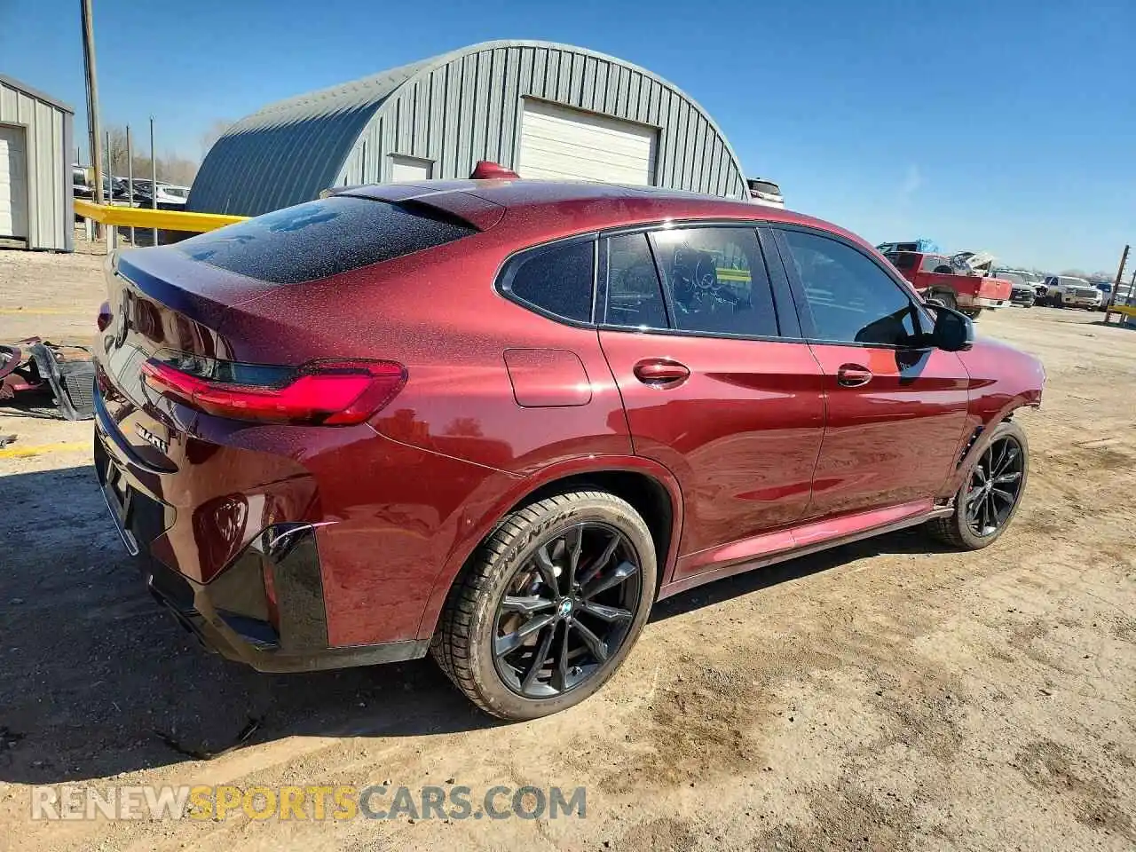 3 Photograph of a damaged car 5UX43DT06P9P84586 BMW X4 2023