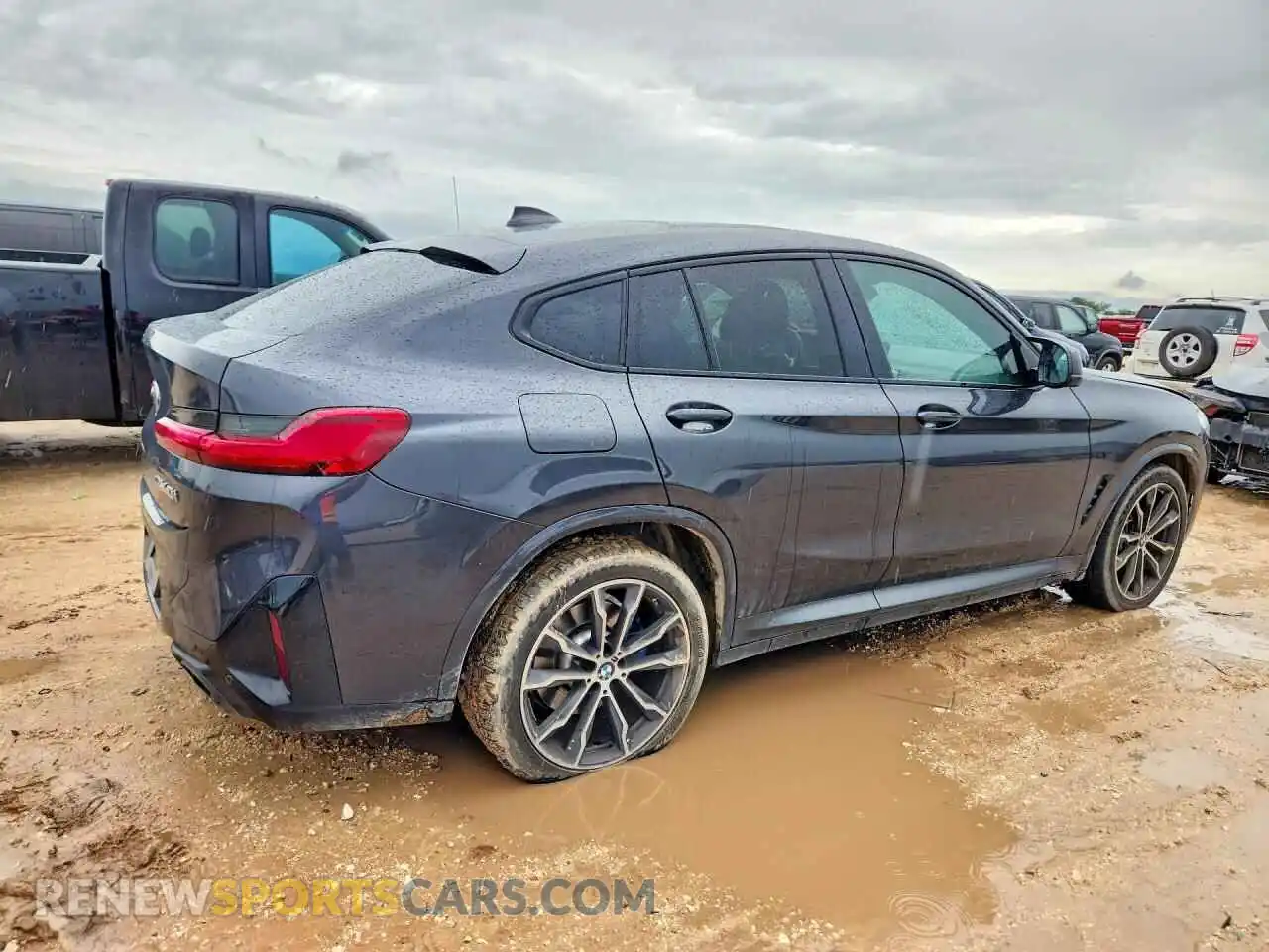 3 fotografías del automóvil dañado 5UX43DT06P9R73660 BMW X4 2023