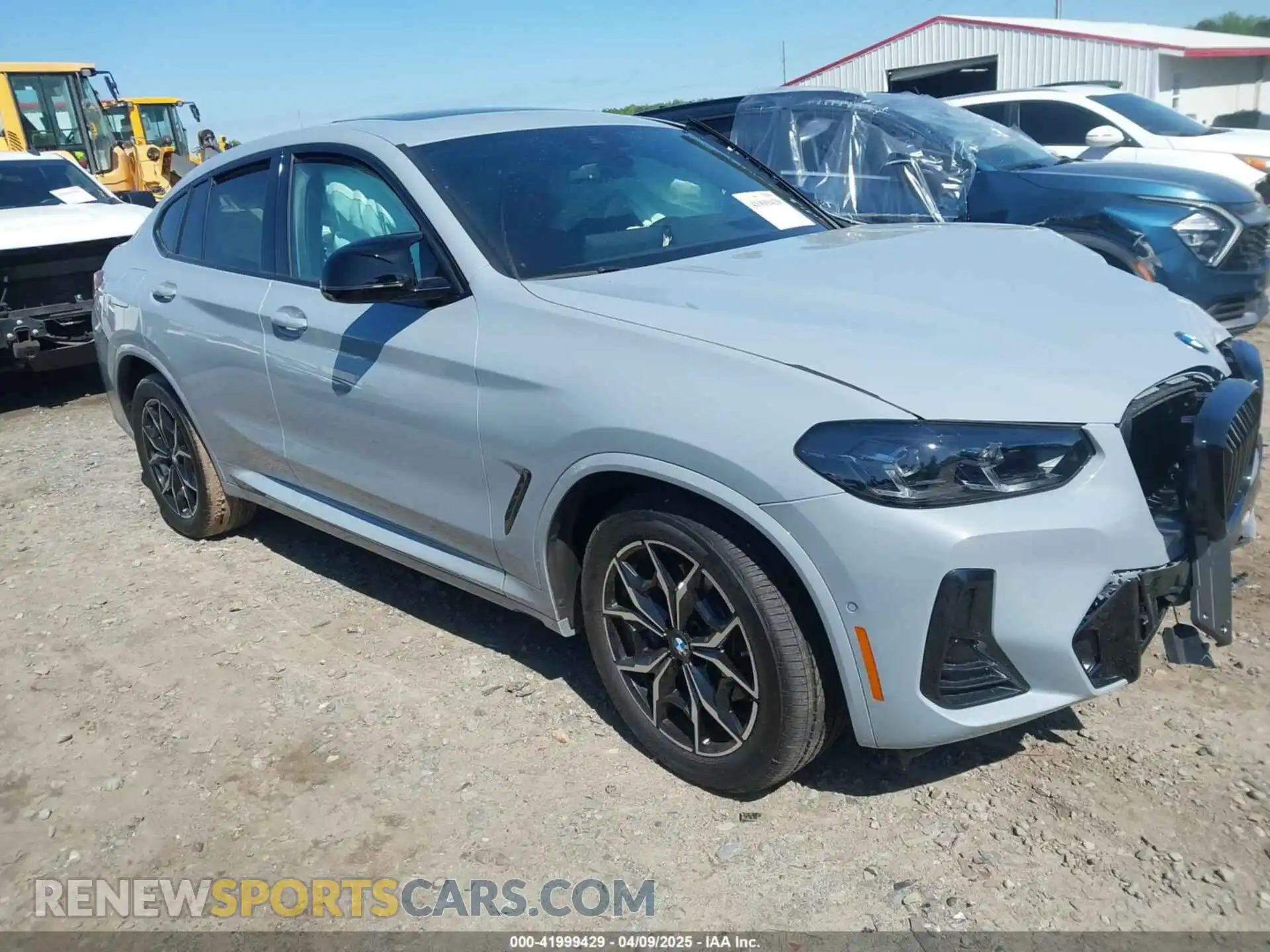 1 Photograph of a damaged car 5UX43DT06P9T36381 BMW X4 2023
