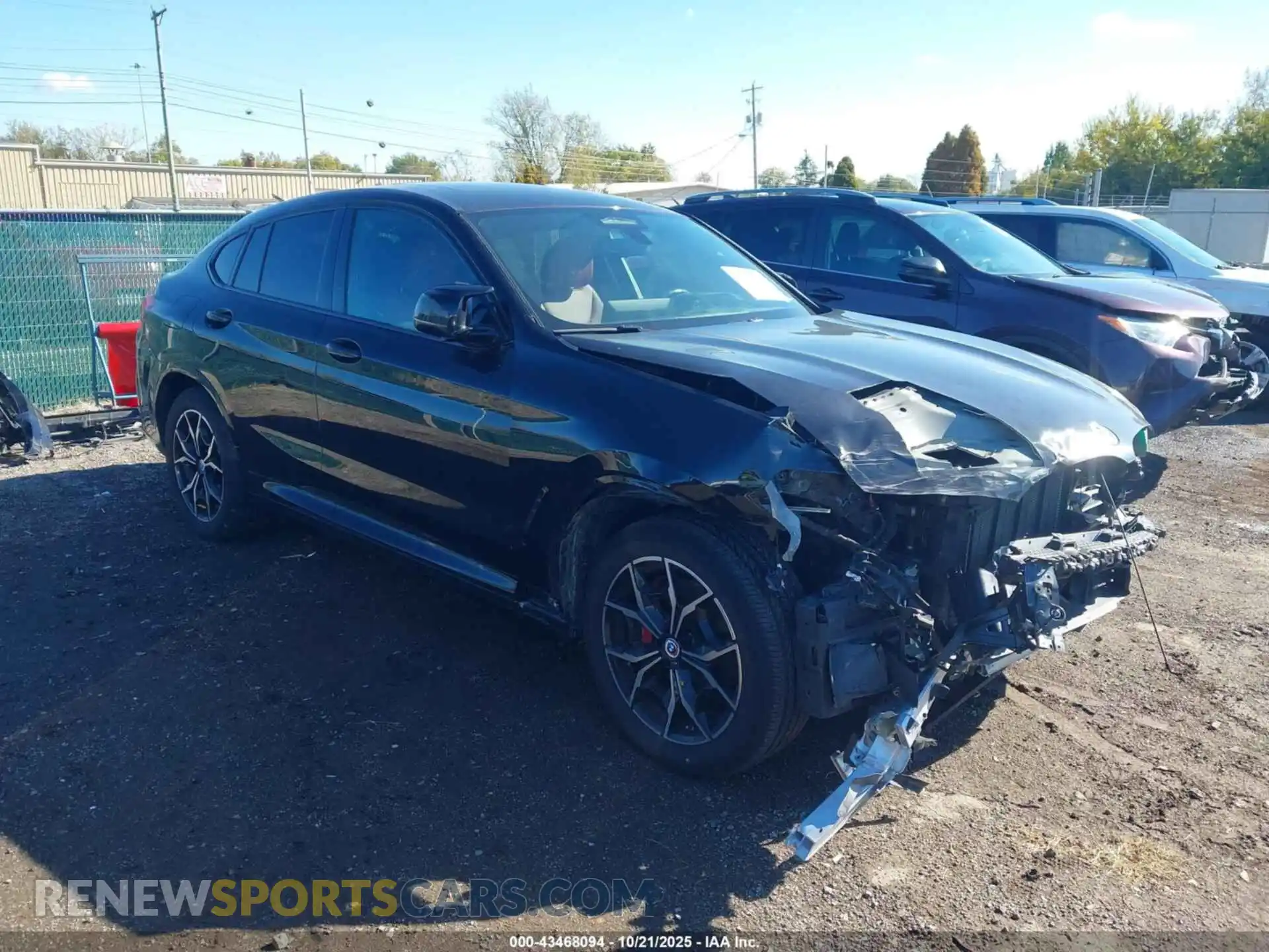 1 Photograph of a damaged car 5UX43DT07P9P53525 BMW X4 2023