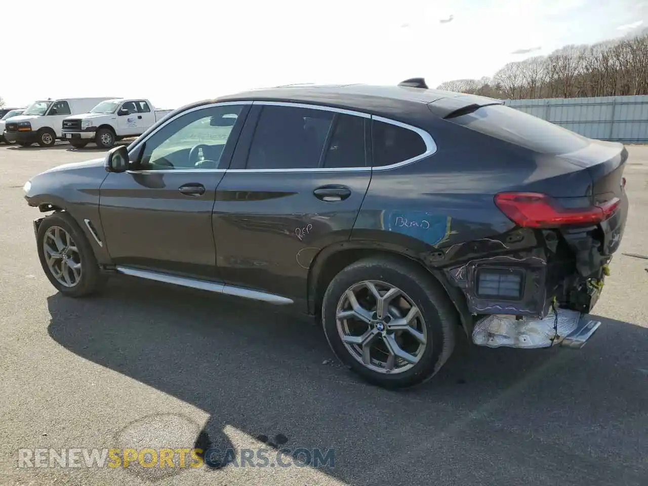 2 Photograph of a damaged car 5UX33DT00R9T91018 BMW X4 2024