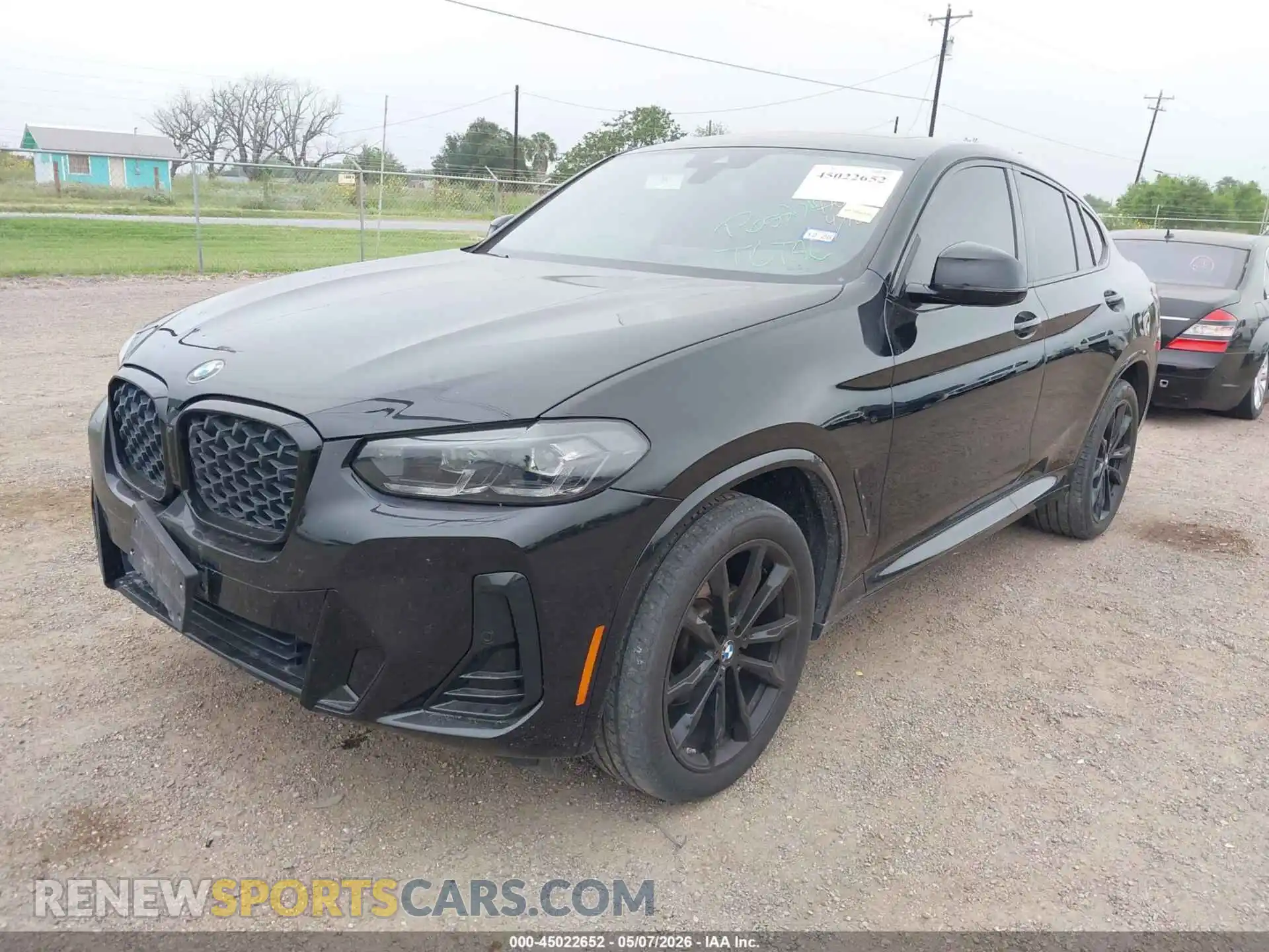 2 Photograph of a damaged car 5UX33DT00R9U93547 BMW X4 2024