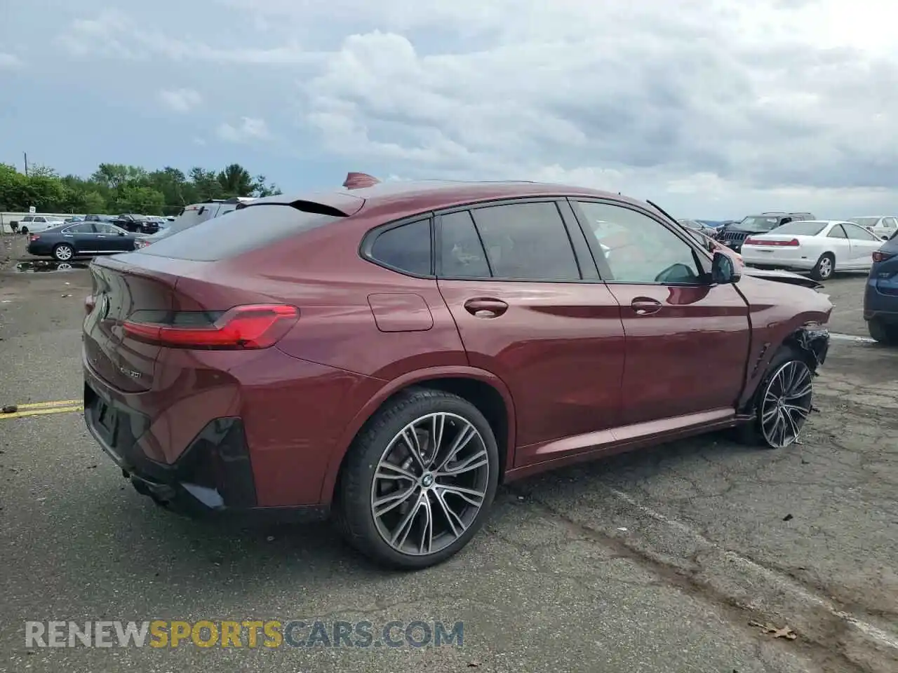 3 Photograph of a damaged car 5UX33DT00R9X08201 BMW X4 2024