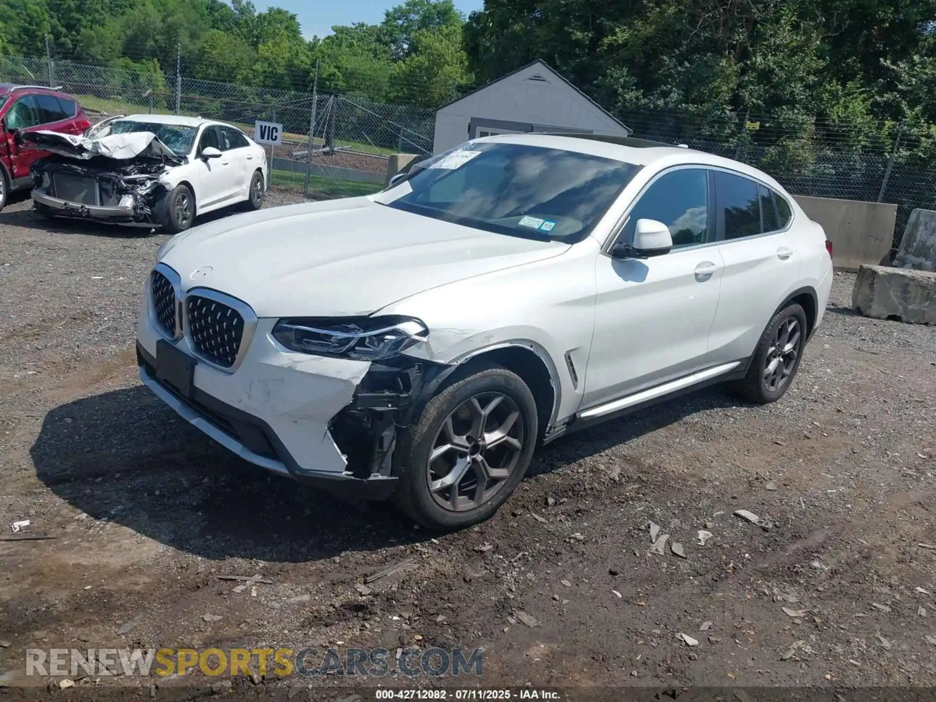 2 Photograph of a damaged car 5UX33DT02R9W73855 BMW X4 2024