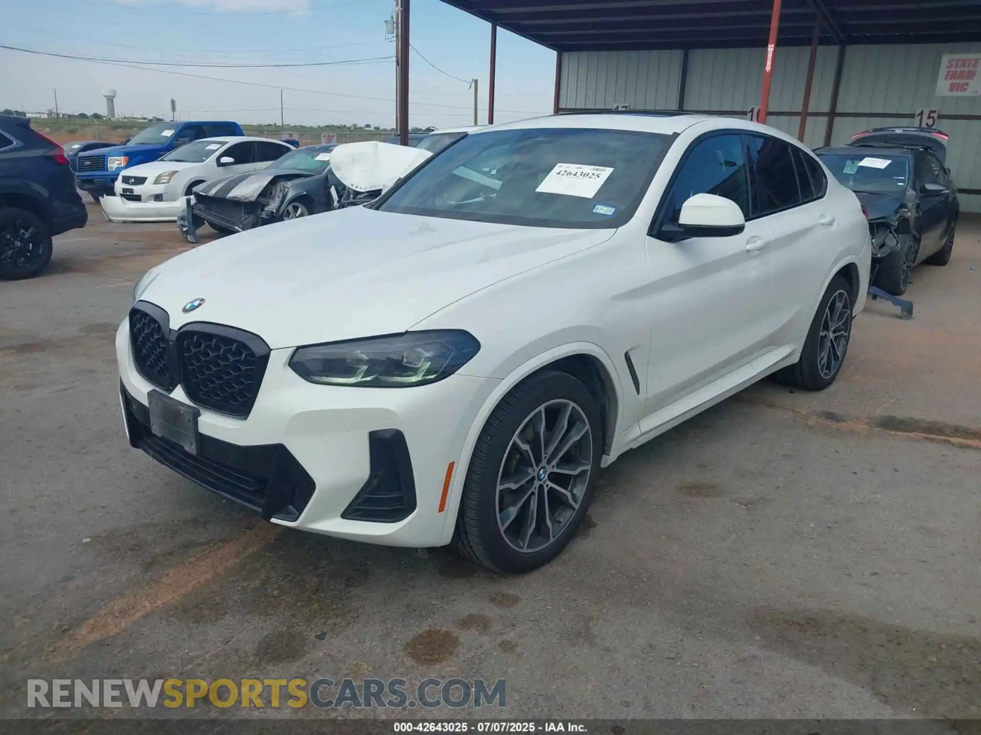 2 Фотография поврежденного автомобиля 5UX33DT03R9T37518 BMW X4 2024