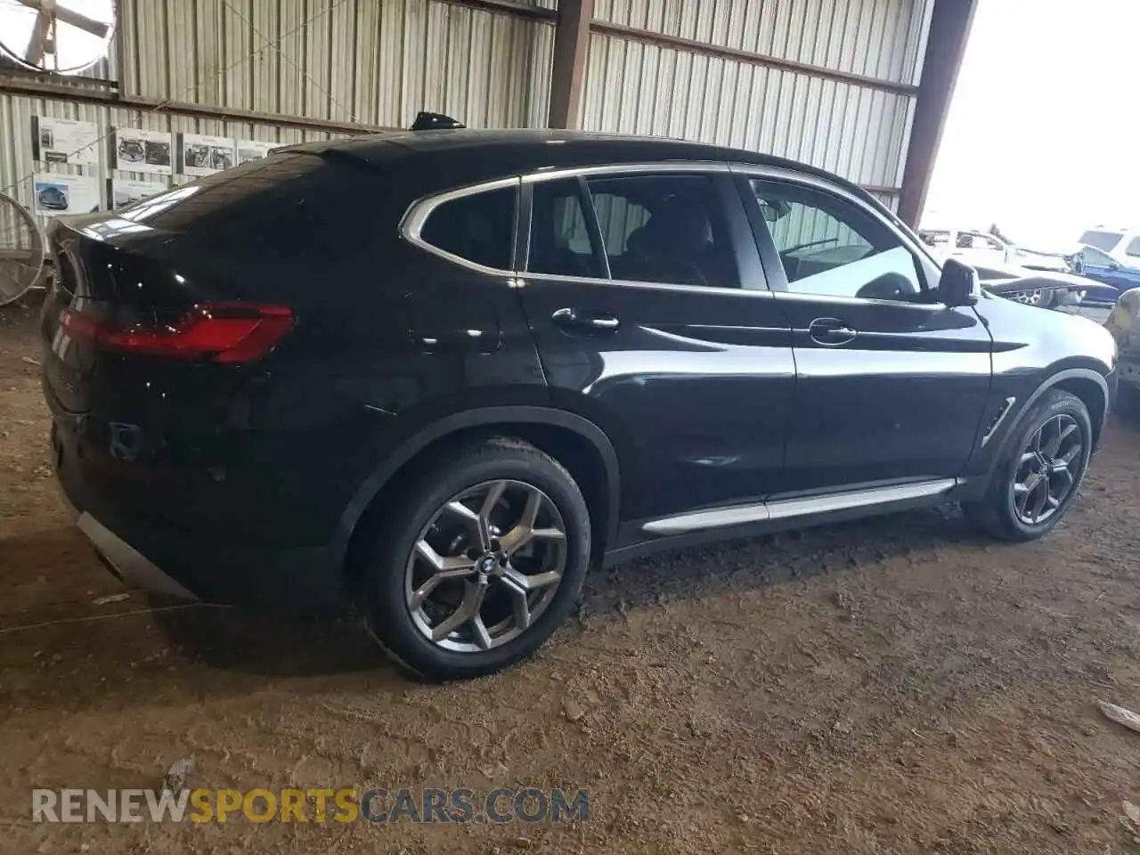 3 Photograph of a damaged car 5UX33DT03R9U08801 BMW X4 2024