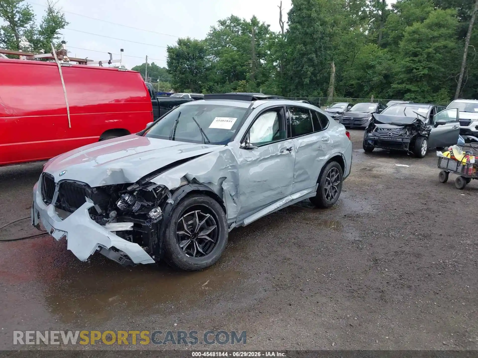 2 Photograph of a damaged car 5UX33DT04R9T42467 BMW X4 2024