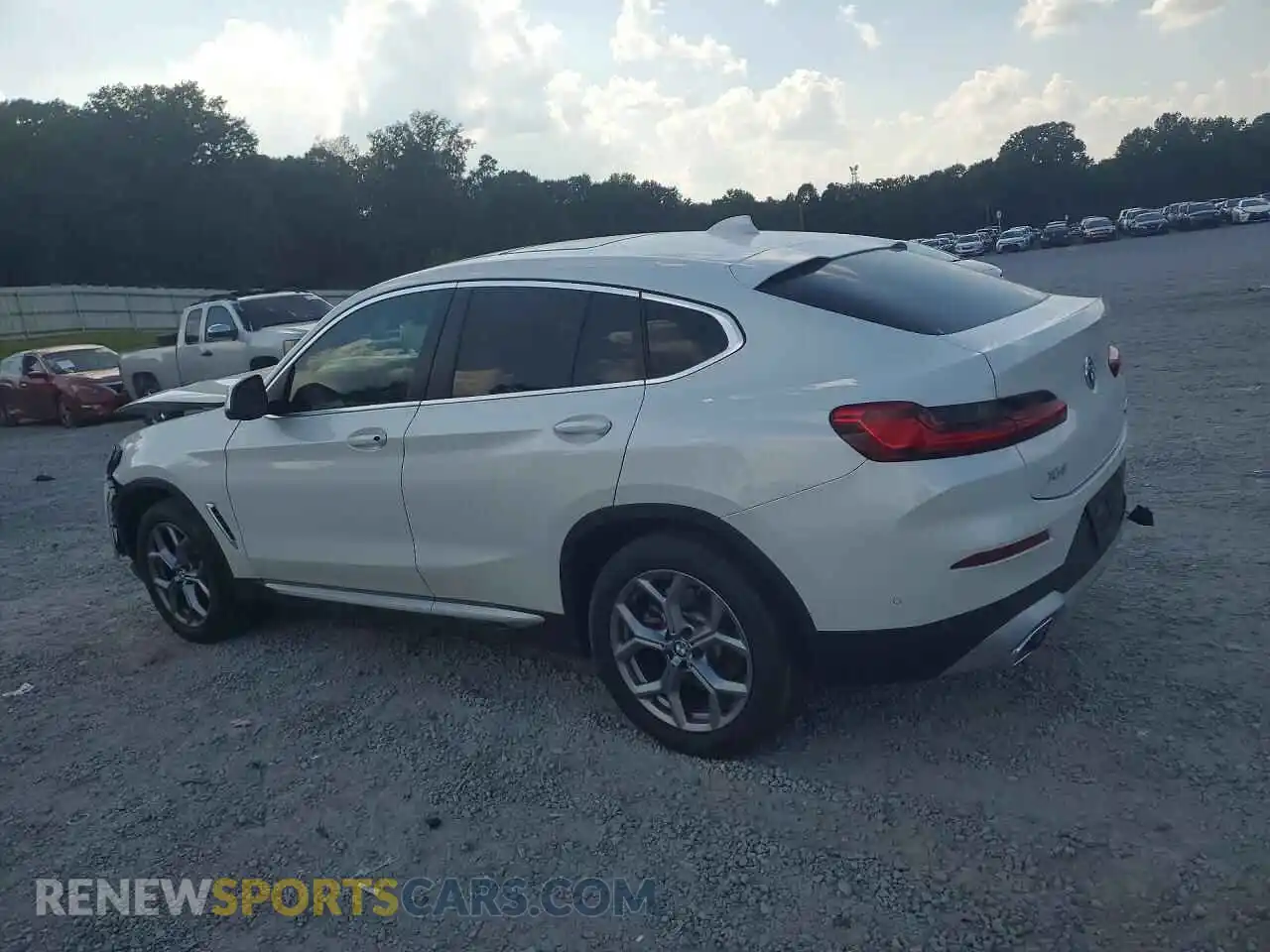 2 Photograph of a damaged car 5UX33DT04R9V19471 BMW X4 2024