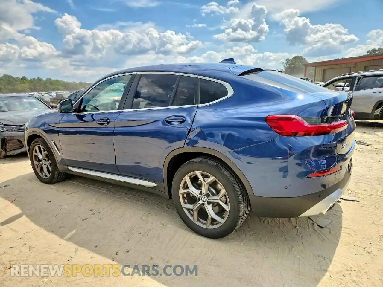 2 Photograph of a damaged car 5UX33DT04R9W15181 BMW X4 2024
