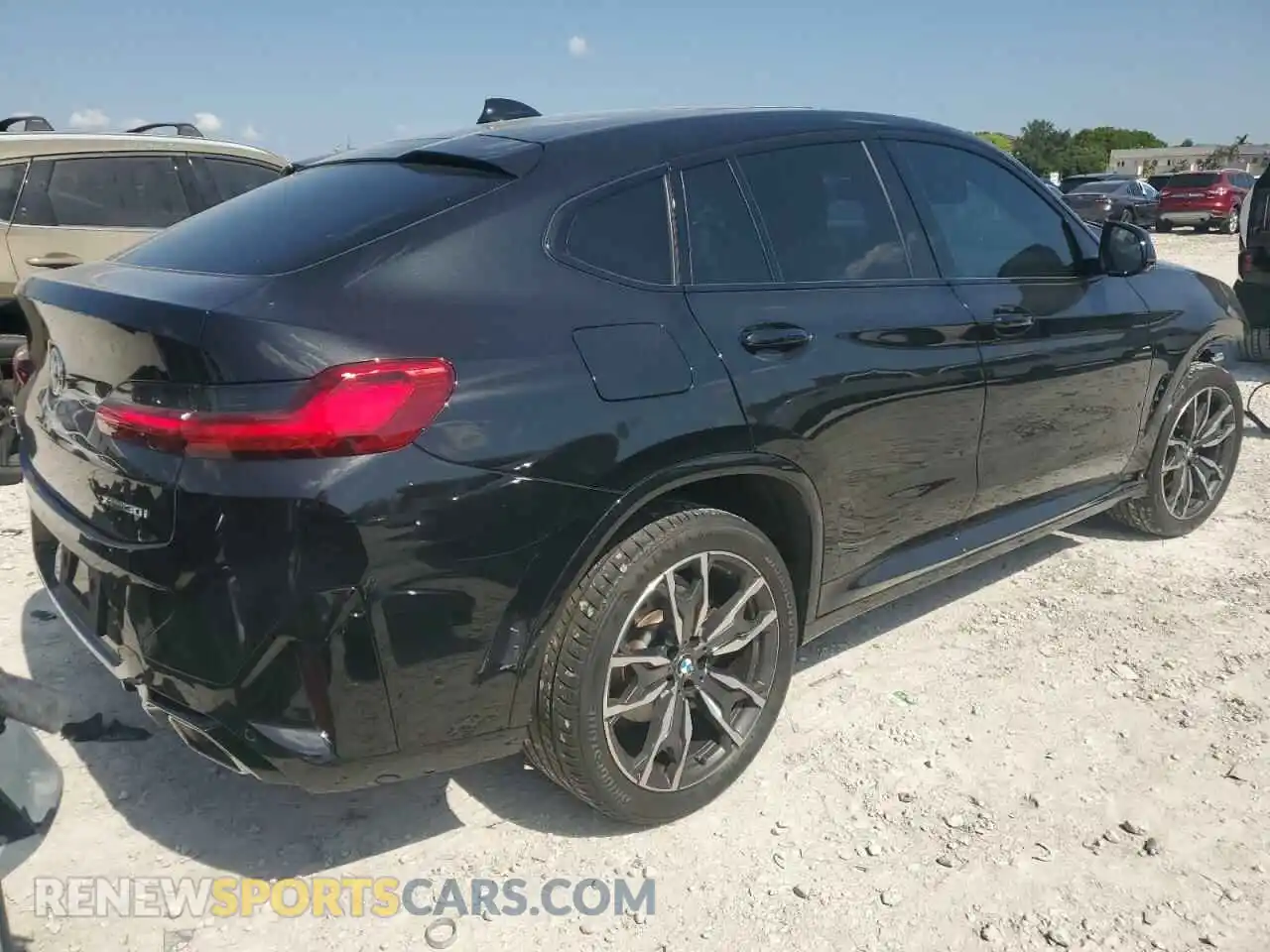 3 Фотография поврежденного автомобиля 5UX33DT06R9W01623 BMW X4 2024